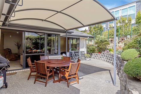 Photo of property in 66 Grovenor Drive, Orewa, 0931