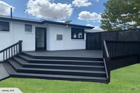 Photo of property in 215 Sandwich Road, St Andrews, Hamilton, 3200