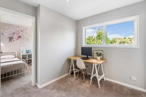 Photo of property in 25 Stevenson Road, Clarks Beach, 2122