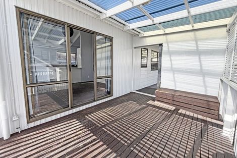 Photo of property in 4 Nearco Street, Randwick Park, Auckland, 2105