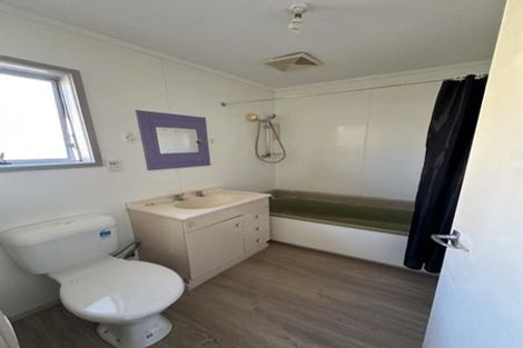 Photo of property in 39 Tomo Street, New Lynn, Auckland, 0600