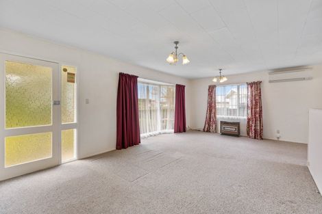 Photo of property in 11 Konini Place, Hawera, 4610