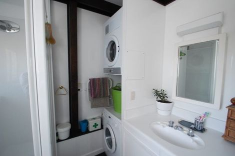 Photo of property in 9a Pitarua Street, Thorndon, Wellington, 6011