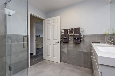 Photo of property in 15 Jacaranda Place, Greenmeadows, Napier, 4112