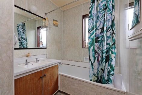 Photo of property in 84 Diaz Drive, Flaxmere, Hastings, 4120