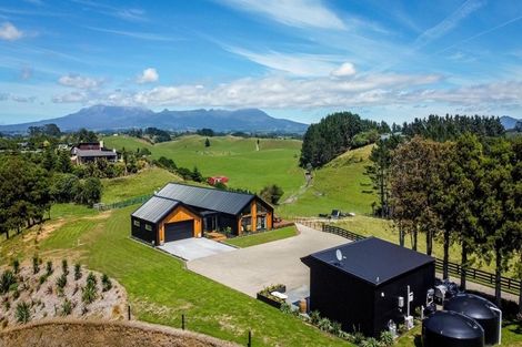 Photo of property in 594 Mangorei Road, Mangorei, New Plymouth, 4371