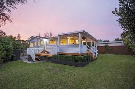 Photo of property in 14 Willowbrook Place, Titirangi, Auckland, 0604