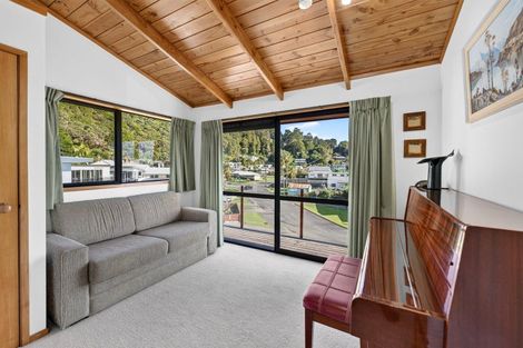 Photo of property in 4 Davis Crescent, Paihia, 0200