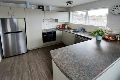 Photo of property in 345 Royal Road, Massey, Auckland, 0614