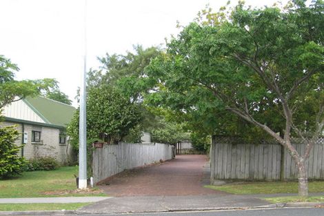 Photo of property in 104 Marina View Drive, West Harbour, Auckland, 0618