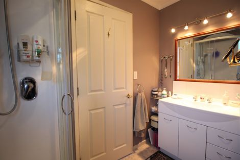 Photo of property in 6 Walnut Grove, Alexandra, 9320