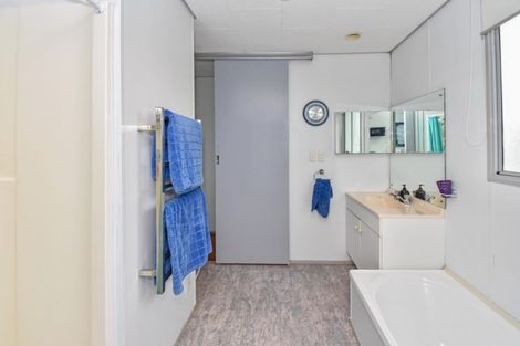 Photo of property in 1/12 Zurich Place, Weymouth, Auckland, 2103