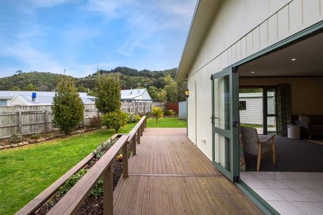Photo of property in 3 Kowhai Grove, Featherston, 5710