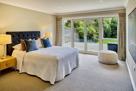 Photo of property in 5 Cheviot Road, Lowry Bay, Lower Hutt, 5013