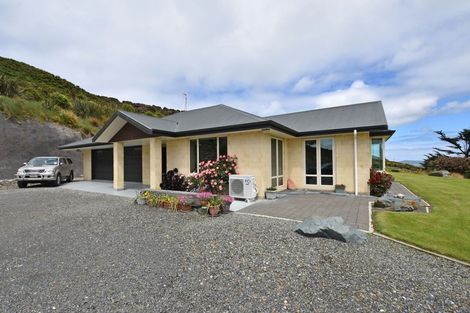 Photo of property in 417 Orepuki Riverton Highway, Longwood, Riverton, 9881