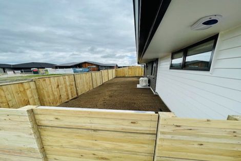 Photo of property in 31 Siren Street, Wainui, 0932