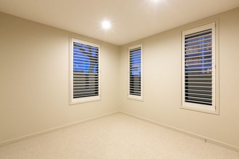 Photo of property in 14 Autere Street, Strandon, New Plymouth, 4312