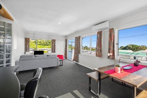 Photo of property in 2/422 Devon Street West, Lynmouth, New Plymouth, 4310