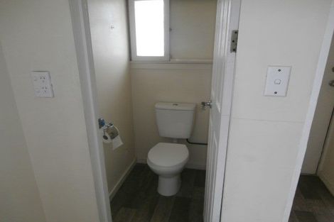 Photo of property in 111 Wainoni Road, Avondale, Christchurch, 8061