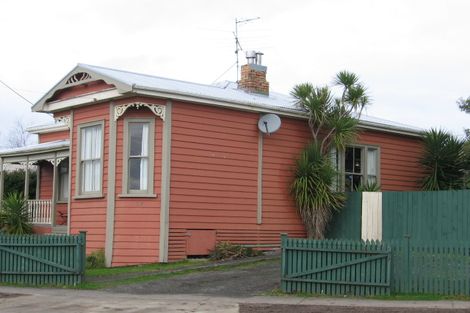 Photo of property in 27 Awaroa Road, Helensville, 0800