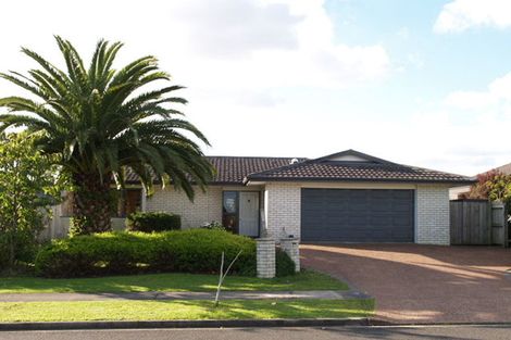 Photo of property in 32 Bob Charles Drive, Golflands, Auckland, 2013