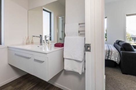 Photo of property in 80 Forest Heights, Wanaka, 9305