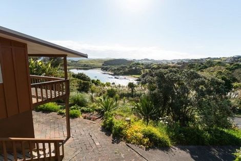 Photo of property in 7 Powells Road, Cable Bay, 0420