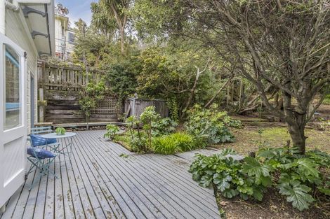 Photo of property in 1 Levina Avenue, Aro Valley, Wellington, 6021