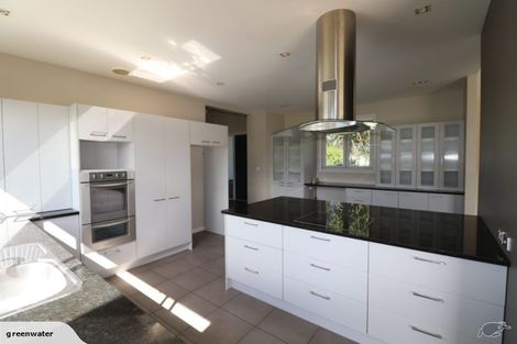Photo of property in 107 Riverland Road, Kumeu, 0892