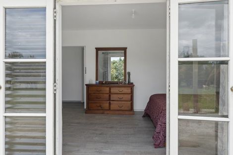Photo of property in 2745 Opunake Road, Te Kiri, Opunake, 4682