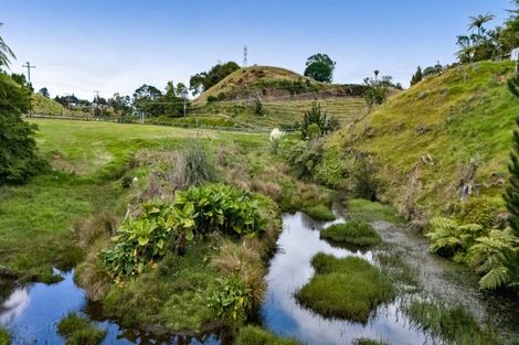 Photo of property in 65 Veale Road, Ridgewood, New Plymouth, 4371