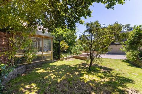 Photo of property in 15 Tiromoana Road, Raumati South, Paraparaumu, 5032