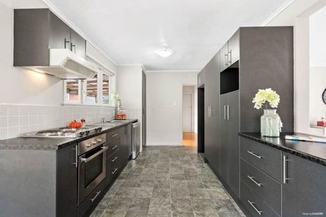 Photo of property in 16 Ahiriri Avenue, Avondale, Auckland, 0600