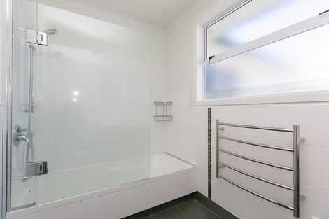 Photo of property in 10 Union Street, Merrilands, New Plymouth, 4312