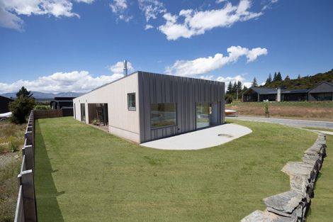 Photo of property in 6 Pounamu Avenue, Albert Town, Wanaka, 9305