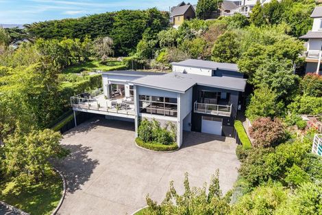 Photo of property in 302 Paremata Road, Whitby, Porirua, 5381