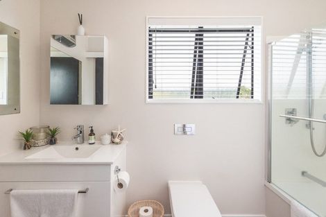 Photo of property in 1 Earl Place, Hokowhitu, Palmerston North, 4410