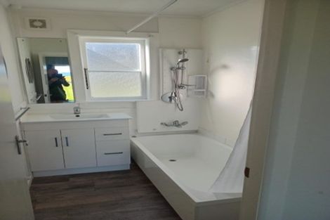 Photo of property in 102 Prices Avenue, Thames, 3500