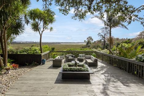 Photo of property in 1/7a Seaside Avenue, Waterview, Auckland, 1026