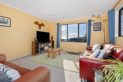Photo of property in 2/5 Coventry Close, Ascot Park, Porirua, 5024