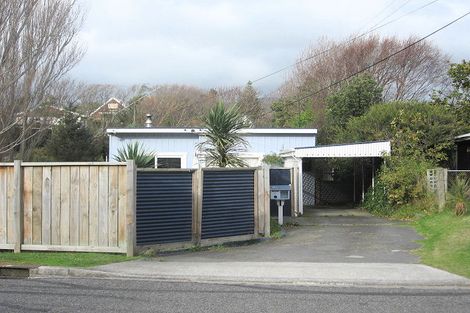 Photo of property in 86 Renown Road, Raumati South, Paraparaumu, 5032