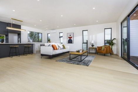 Photo of property in 591c East Coast Road, Browns Bay, Auckland, 0632
