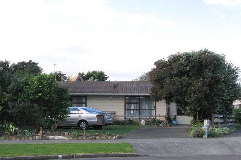 Photo of property in 5 Pio Pio Place, Waikanae Beach, Waikanae, 5036