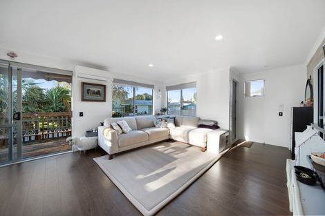 Photo of property in 34a Cramond Drive, Mangere East, Auckland, 2024