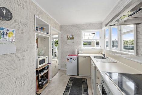 Photo of property in 2 Glen Street, Levin, 5510