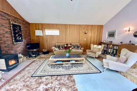 Photo of property in 100 Chester Road, Tawa, Wellington, 5028