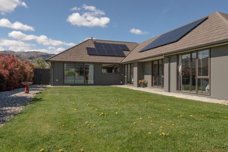 Photo of property in 21 De Bettencor Place, Mount Pisa, Cromwell, 9383