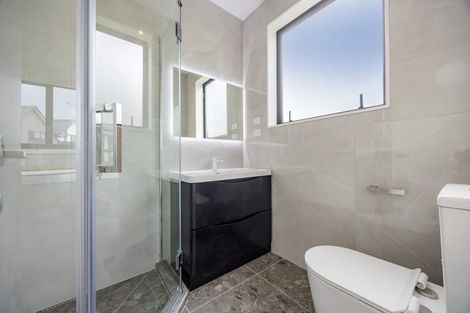 Photo of property in 17 Cara Avenue, Kumeu, 0810