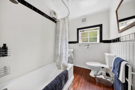 Photo of property in 24 Papawai Road, Greytown, 5712