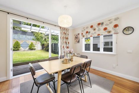 Photo of property in 1 Dee Street, Island Bay, Wellington, 6023